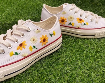 Sapatos Converse bordados personalizados Converse Chuck Taylor 1970s Sapatos Converse bordados florais personalizados para seu presente de casamento