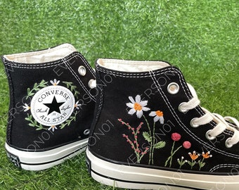 Tênis Converse Chuck Taylor All Star bordados personalizados anos 70, com flores brancas bordadas, para presente de casamento