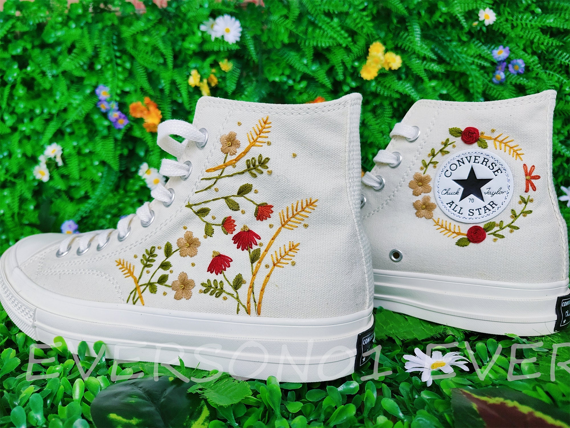 Aangepaste Converse geborduurde schoenen Converse Chuck Taylor jaren 1970 aangepaste bloem+tarwe geborduurde schoenen voor haar huwelijkscadeau