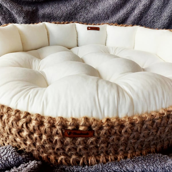 cat basket, comfortable nest baskets, wicker round dog or cat bed, removable cushion sleeping bag, rattan large dog cane basket