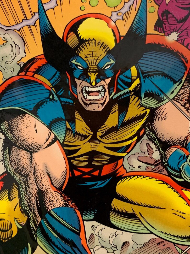 Pu&ograve; includere: Illustrazione di fumetti di Wolverine, un supereroe con un costume giallo e blu. Il personaggio &egrave; raffigurato con un'espressione feroce, artigli estesi e una posa dinamica. L'opera presenta linee audaci e colori vivaci.