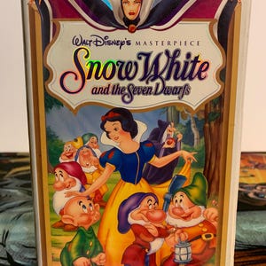 Walt Disney masterpiece Snow White and the seven dwarfs (classic VHS)