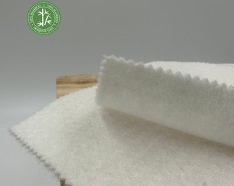 100% natuurlijke bamboe vulling/watten 280 breed / 180 gram en voor naaien en handwerk, zeer zachte watten Verkocht per meter. Voor quilten, beddengoed