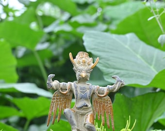 ガルーダ像 | ヒンドゥー教の神聖な鳥神 | 家庭寺院や装飾用のガルーダ