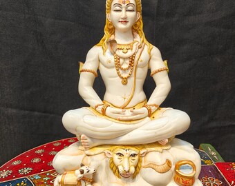 Handgeschilderd mediterend Lord Shiva-standbeeld, marmerstof hindoe-idool (28 cm)