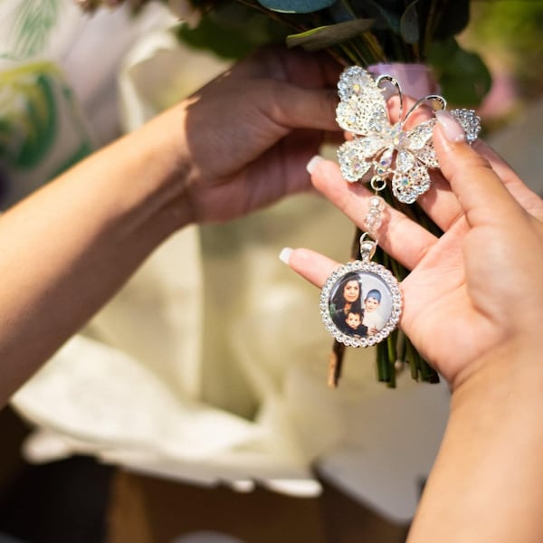 Butterfly Brooch Memorial Bouquet Charm - Single Image