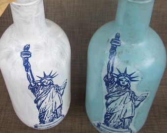 Vaso in bottiglia dipinta e anticata, Statua della Libertà, 4 luglio, centrotavola, bottiglia di vetro riciclata, vaso per fiori, regalo per lei