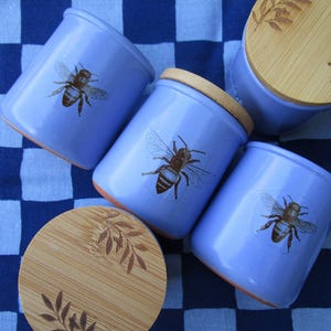 La Fermiere yoghurtburkar för bifantaster - 140 g miljövänliga återvunna catch-all-burkar med bambulock - fransk vintagestil - lergodskruka