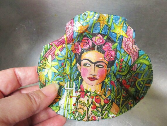Frida Kahlo Decoupage in a Seashell, Decoupage Trinket, Jewelry