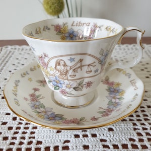 Serie Royal Albert Zodiac - Taza de té y platillo Libra