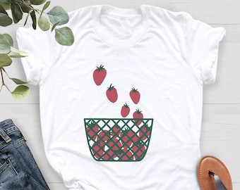 Strawberry Shirt, Screen Print T-Shirt, Vegan Shirt, Foodie Clothing Gift, Graphic Tee, Gift For Gardener, Gift For Mom, Spring Tee