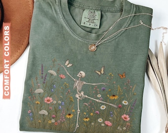 Comfort Colors Skeleton Dancing Arabesque Wildflower Botanical Floral Cottagecore Nature Lover Illustrative Women's T-shirt
