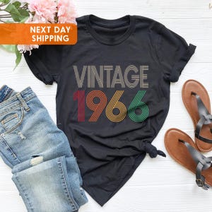 60th Birthday Shirt For Women, 60th Birthday Shirt For Men, 60th Birthday T-Shirt for Best Friend, Retro Shirt, Vintage 1966 Shirt afbeelding 3