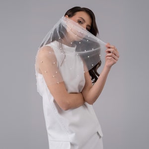 Ivory Pearl Wedding Veil - Ivory Soft Tulle With With White Regular Pearl Beads, Single Tier with Bridal Comb