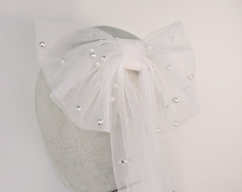 Ivory Pearl Bridal Tulle Bow: Wedding Hair Comb Veil
