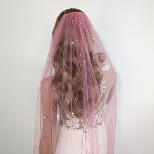 Dusty Pink Pearl Wedding Veil: Soft Tulle, Silver Comb
