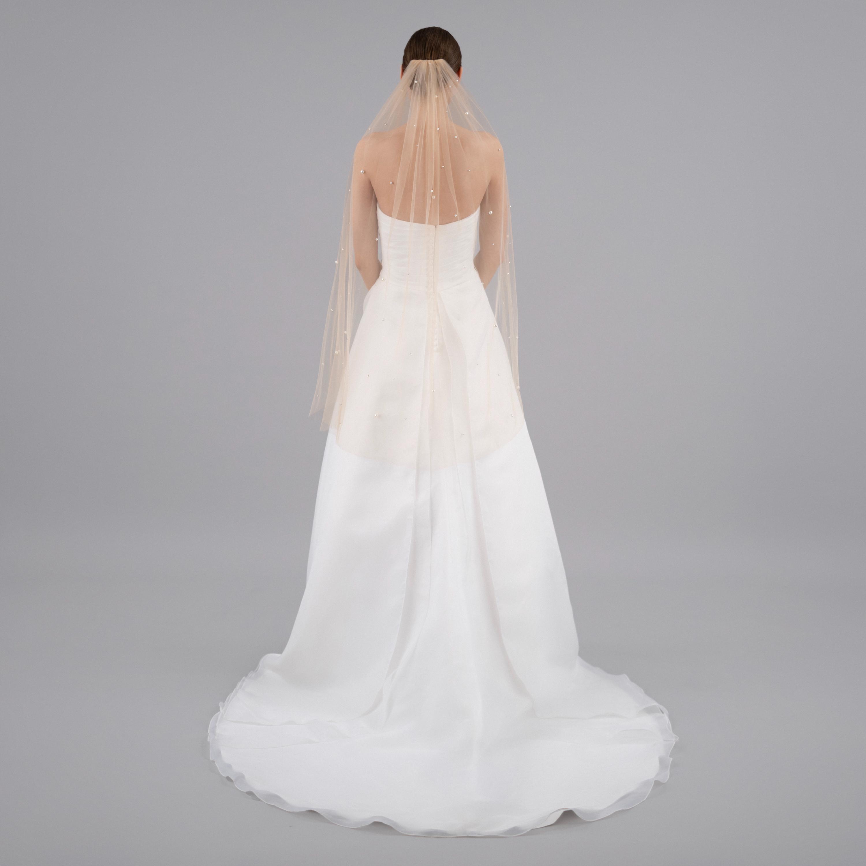 Peachy Dark Champagne Pearl Wedding Veil - Nude Soft Tulle  display picture 2