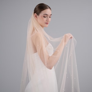 True Champagne Pearl Wedding Veil - Cold Yellowish Soft Tulle With Ivory Regular Pearl Beads, Single Tier with Gold Bridal Comb