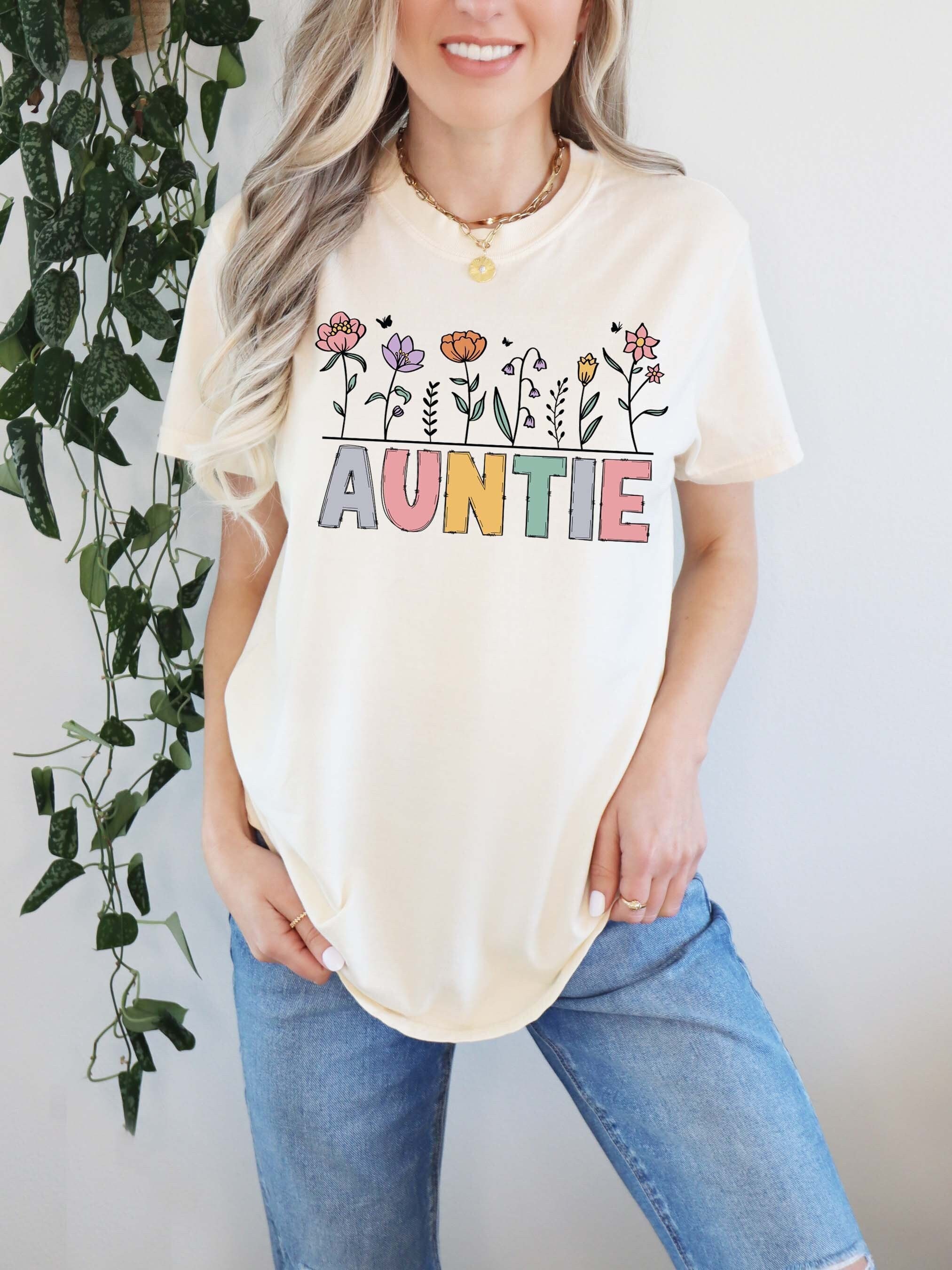 Auntie T-Shirt For Women - 'Auntie' Rainbow Letter Print Casual Short Sleeve Tee - View #7