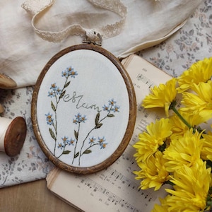 Mother's Day Gift, Gift for Mum, Embroidered Name, Embroidered Wall hanging, Gift for Grandma, Embroidery hoop, Hoop Art, Cottage core