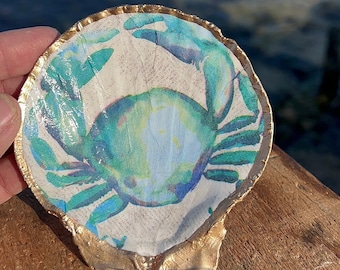 Blue Crab Scallop shell dish for trinket jewelry ring AirPods. Blue crab home decor. Beach house decorating idea. Coastal hostess gift idea
