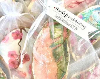 Bridal shower favor pink shell dish. Bridal brunch favor. Decoupaged Shell favor pink girl baby shower. Pink party favor Beach bridal shower