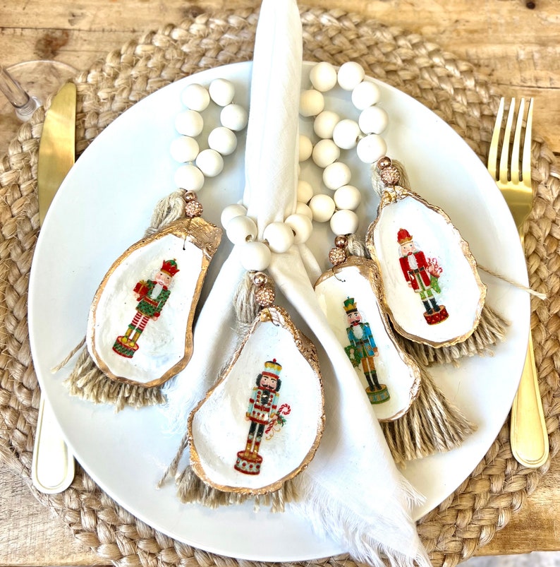 WendyClareDesigns Nutcracker Oyster Shell Napkin Ring - Thumbnail 2