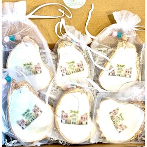 Charleston bachelorette favor idea. Rainbow row Charleston shell ornament. Charleston Girls trip gift. Charleston trip memento or souvenir