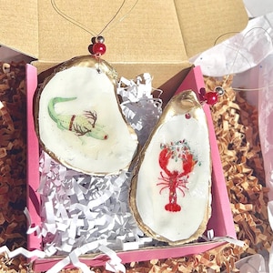 Cajun Christmas crawfish oyster shell Ornament. Crawfish Alligator Oyster shell christmas ornament. New Orleans Louisiana Bayou gift idea