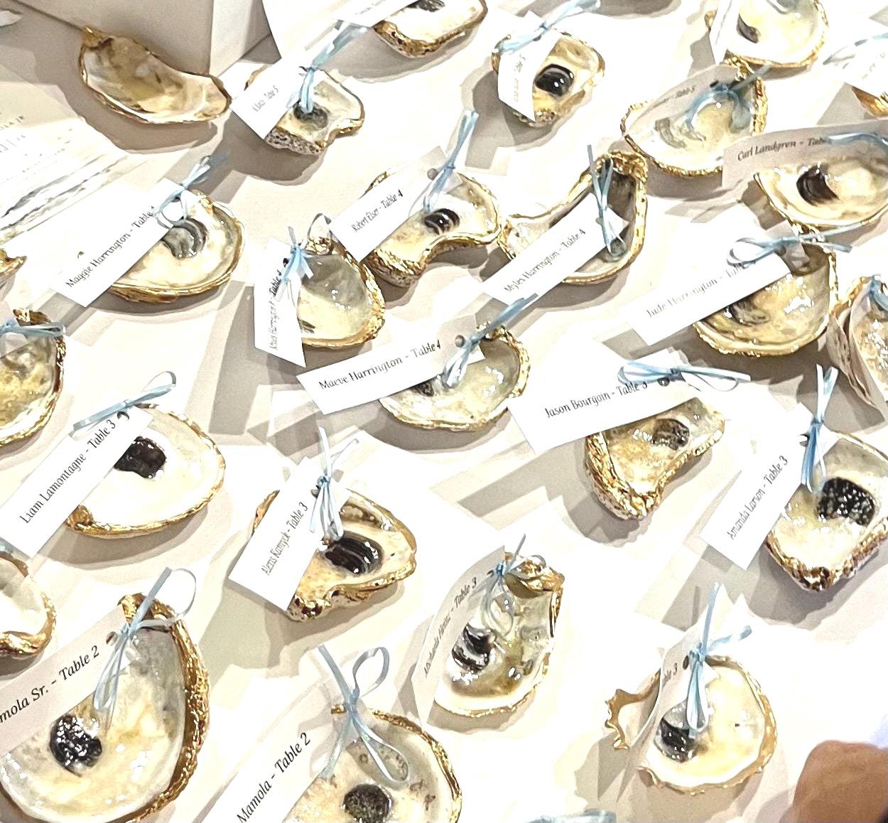 Recuerdo de fiesta de perlas y prosecco. Recuerdo de perlas y prosecco. Regalo de despedida de soltera. Regalo de despedida de soltera. Plato de conchas para recuerdo de fiesta de compromiso