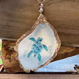 Sea Turtle decoupaged oyster shell Christmas Ornament for Coastal Christmas. Beachy lake home decor gift for mom & beach tree ornament idea