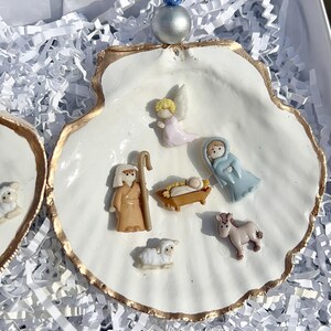 Nativity Scene Ornament. Holy Family Shell Christmas Ornament for ...
