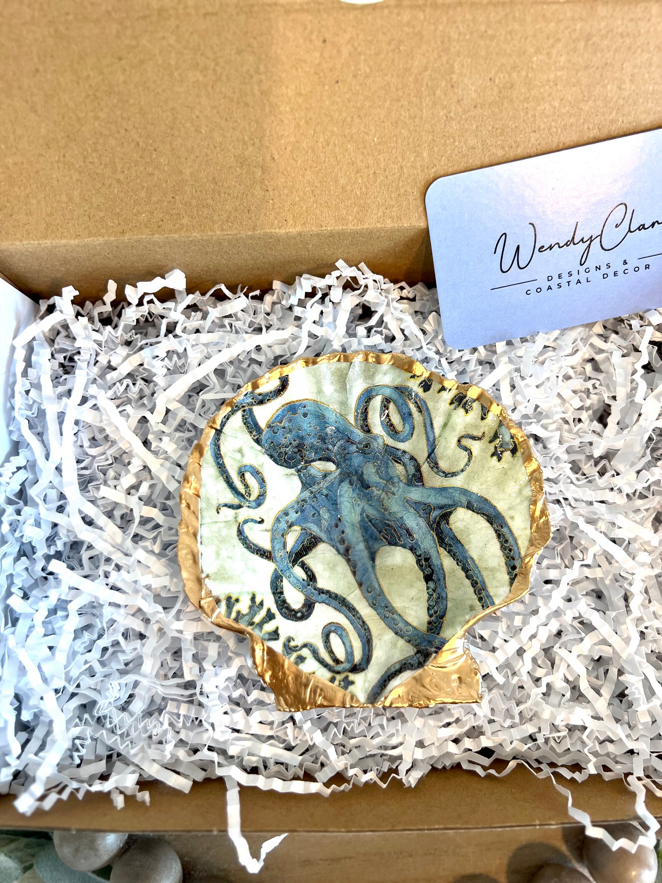 Vintage Octopus Nautical Style Shell Airpods Jewelry Dish. Classic