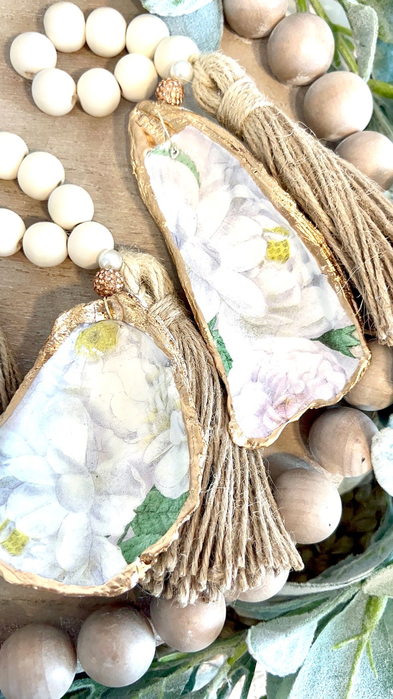 WendyClareDesigns Magnolia Oyster Napkin Ring - Thumbnail 2