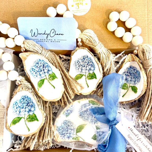 Engagement present Gift set coastal preppy jewelry dish blue hydrangea. Decoupaged oyster shell engagement gift idea Nantucket style decor