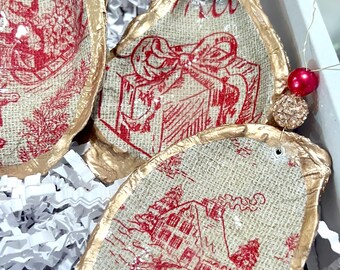 赤いトワルのクリスマスオーナメント。ビクトリア朝のクリスマス