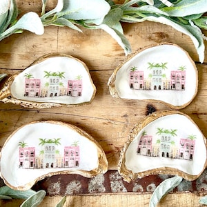 Charleston bachelorette favor idea. Rainbow row Charleston oyster shell dish Girls trip gift idea. Charleston beach bachelorette proposal