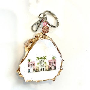 Charleston wedding favor idea. Charleston shell keychain party favor idea. Charleston bachelorette gift. Charleston souvenir key chain gift