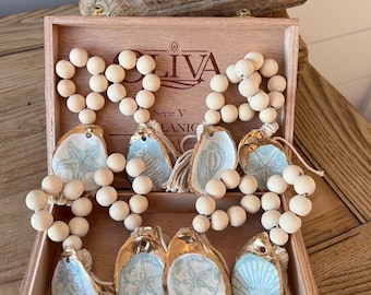 Custom napkin rings. Oyster shell napkin ring. Beach table decor. Coastal napkin ring. Christmas/New Years/thanksgiving napkin ring