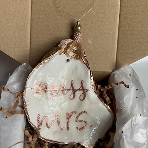 Miss to Mrs Ornament. Engagement Shell Christmas Ornament. Oyster shell Christmas ornament. Elegant engagement gift Christmas Ornament.