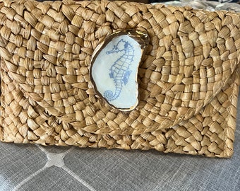 Straw clutch purse. Oyster shell clutch purse. Destination wedding purse accessories. Vacation outfit. Bachelorette cruise. Girls trip purse