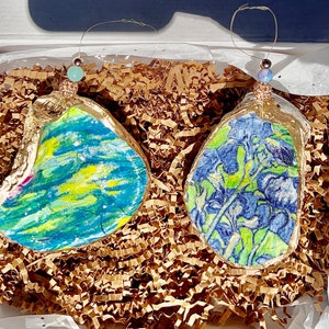Impressionist paintings ornament gift Set. Van Gogh and Monet shell Ornaments set. Waterlillies and Irises Oyster shell Christmas ornaments.