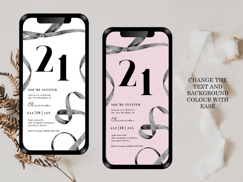 Puede incluir: Una invitaci&oacute;n digital para una fiesta de cumplea&ntilde;os n&uacute;mero 21 con un dise&ntilde;o de cinta en blanco y negro. El texto dice "Est&aacute;s invitado" e incluye el nombre "Olivia" y la fecha "S&aacute;b 18 | Ene".