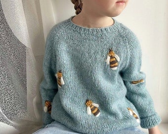 Bee sweater Girl Alpaca sweater Crochet bee Honey Bee Bumble Bee Bee baby shower Bee First birthday outfit Crochet sweater Hand knit sweater