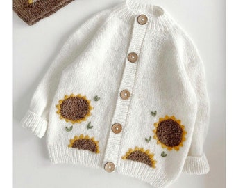 Cardigan au crochet, pull bébé personnalisé et bonnet de gnome ou serre-tête tournesol, pull en tricot à la main avec nom, pull en alpaga, pull brodé