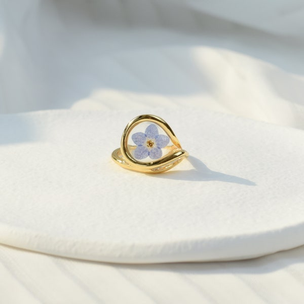 Forget me not Real Flower Adjustable Ring, Pressed Flower Ring, Dried Flower Ring, Resin Flower Ring, US Size 7-9, Anniversary Birthday Gift