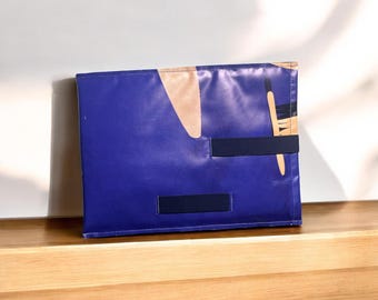 Recycled PVC Laptop Sleeve: Handmade Vegan Notebook Case