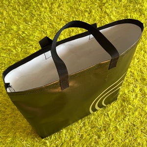 Shopping/beach bag from recycled billboards image 3