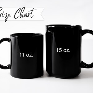 Pu&ograve; includere: Due tazze in ceramica nera, una da 11 once e una da 15 once.