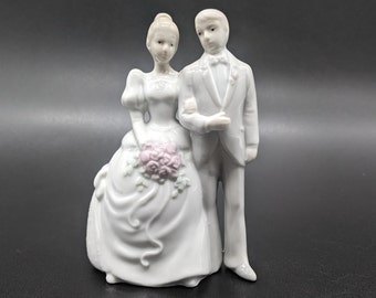 Vintage Wedding Cake Topper, Enesco Retro Bride and Groom Figurine, White Porcelain, Bridal Décor, Engagement Gift, Gift for Bride